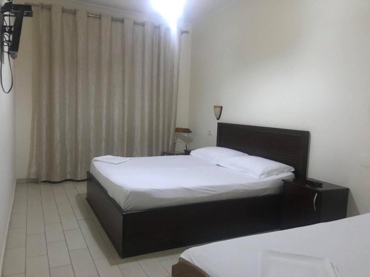 Hotel Belvedere โปกราเดซ ภายนอก รูปภาพ